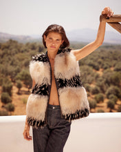 Carica l'immagine nel visualizzatore di Gallery, GILET AURA IN ECOPELLICCIA BICOLORE