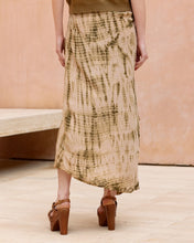 Carica l'immagine nel visualizzatore di Gallery, GONNA PAREO CLOONEY IN VISCOSA STAMPATA