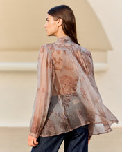 Carica l'immagine nel visualizzatore di Gallery, BLUSA GAME IN CHIFFON DI VISCOSA STAMPATA