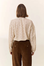 Carica l'immagine nel visualizzatore di Gallery, BLUSA CENDRE IN PIZZO