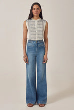 Carica l'immagine nel visualizzatore di Gallery, BLUSA SMANICATA IRINA IN GARZA DI COTONE RICAMATA