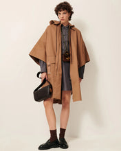 Carica l'immagine nel visualizzatore di Gallery, MANTELLA CASTELWICK