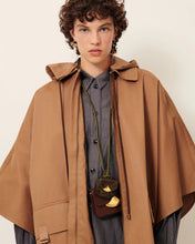 Carica l'immagine nel visualizzatore di Gallery, MANTELLA CASTELWICK