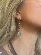 Carica l'immagine nel visualizzatore di Gallery, ORECCHINI PENDENTI CON PEITRE PREZIOSE