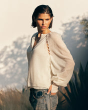 Carica l&#39;immagine nel visualizzatore di Gallery, CARDIGAN CARNATION IN LANA CON DETTAGLI OPENWORK
