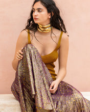 Carica l&#39;immagine nel visualizzatore di Gallery, TOP CANOTTA GOLD A COSTINE LUREX
