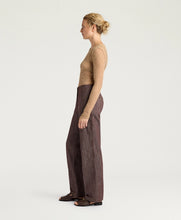 Carica l'immagine nel visualizzatore di Gallery, PANTALONI CHIMAYO IN DENIM TINTO FILO
