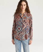 Carica l'immagine nel visualizzatore di Gallery, CAMICIA MEUDON IN CREPE DE CHINE ALL-OVER
