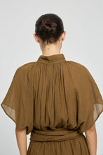 Carica l'immagine nel visualizzatore di Gallery, CAMICIA WHEELESS IN COTONE SEERSUCKER
