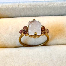Carica l&#39;immagine nel visualizzatore di Gallery, ANELLO CON QUARZO ROSA E TORMALINE
