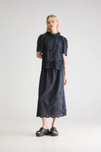 Carica l&#39;immagine nel visualizzatore di Gallery, BLUSA DARLENE
