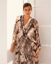 Carica l&#39;immagine nel visualizzatore di Gallery, ABITO FORTUNA IN CHIFFON DI VISCOSA
