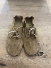 Carica l&#39;immagine nel visualizzatore di Gallery, NEW ANNIEL SOFT SUEDE KAKI GOLD STONES
