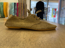 Carica l&#39;immagine nel visualizzatore di Gallery, NEW ANNIEL SOFT SUEDE KAKI GOLD STONES
