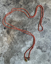 Carica l'immagine nel visualizzatore di Gallery, COLLANA PERLINE DI OTTONE E VETRO

