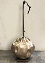 Carica l&#39;immagine nel visualizzatore di Gallery, BORSA SECCHIELLO
