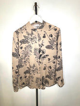Carica l'immagine nel visualizzatore di Gallery, CAMICIE IN CHIFFON DI VISCOSA STAMPATE IN TRE VARIANTI
