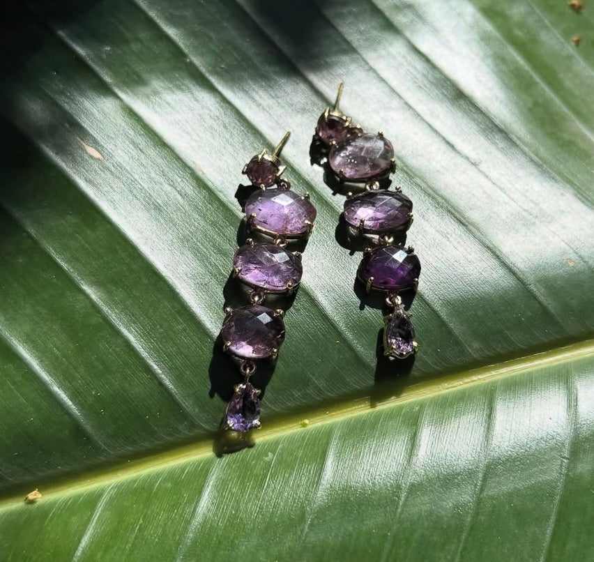 ORECCHINI PENDENTI CON PIETRE PREZIOSE