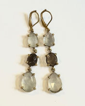 Carica l&#39;immagine nel visualizzatore di Gallery, ORECCHINI PENDENTI CON PEITRE PREZIOSE
