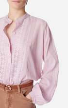 Carica l&#39;immagine nel visualizzatore di Gallery, CAMICIA COCO CON INTARSI IN PIZZO
