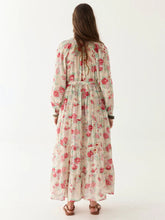 Carica l&#39;immagine nel visualizzatore di Gallery, ABITO AGUSTINA IN VOILE DI COTONE STAMPA CANDY ROSES

