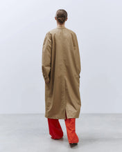 Carica l&#39;immagine nel visualizzatore di Gallery, TRENCH NYLON LUNGO
