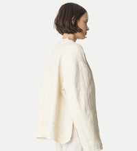 Carica l'immagine nel visualizzatore di Gallery, BLOUSON RICAMATO "iris velvet"
