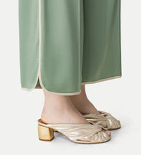 Carica l'immagine nel visualizzatore di Gallery, PANTALONE IN ENVERS SATIN
