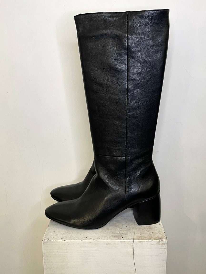 STIVALE IN PELLE AL GINOCCHIO – LOLroma