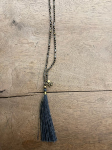 COLLANA MALA IN VETRO E SETA