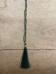 COLLANA MALA IN VETRO E SETA