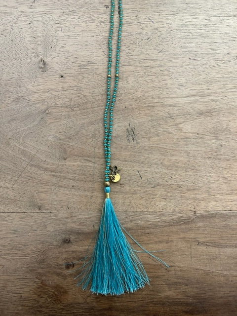 COLLANA MALA IN VETRO E SETA